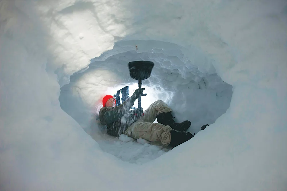 snow cave construction